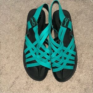 Sand & Sun sandals in EUC, Size 9